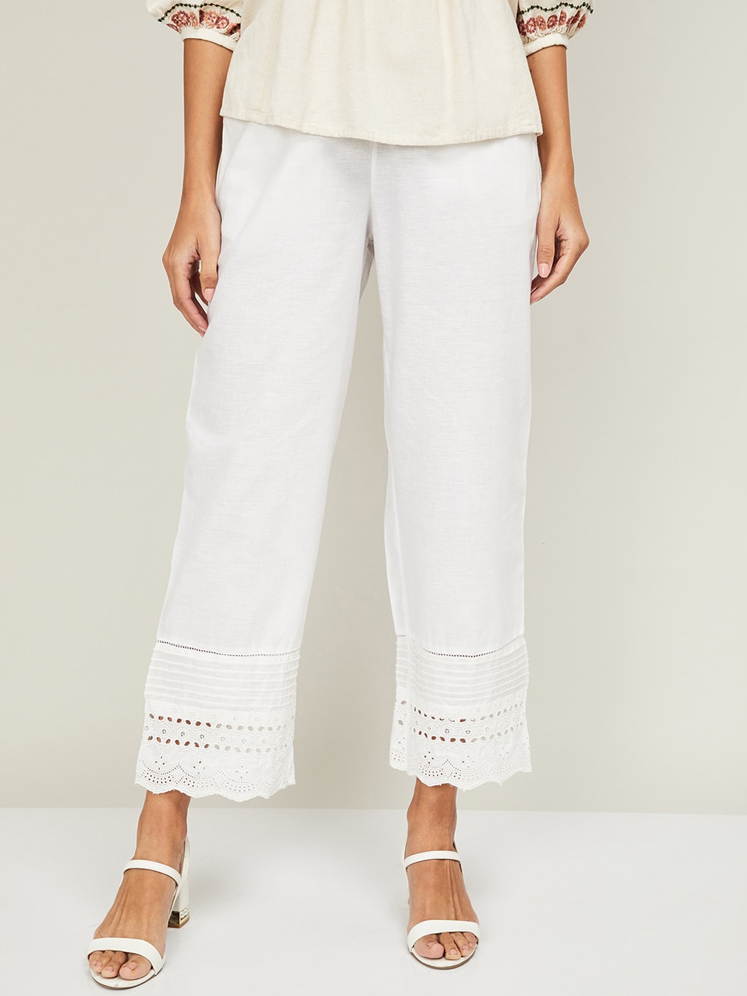 

Melange by Lifestyle Women White Regular Fit Solid Parallel Trousers