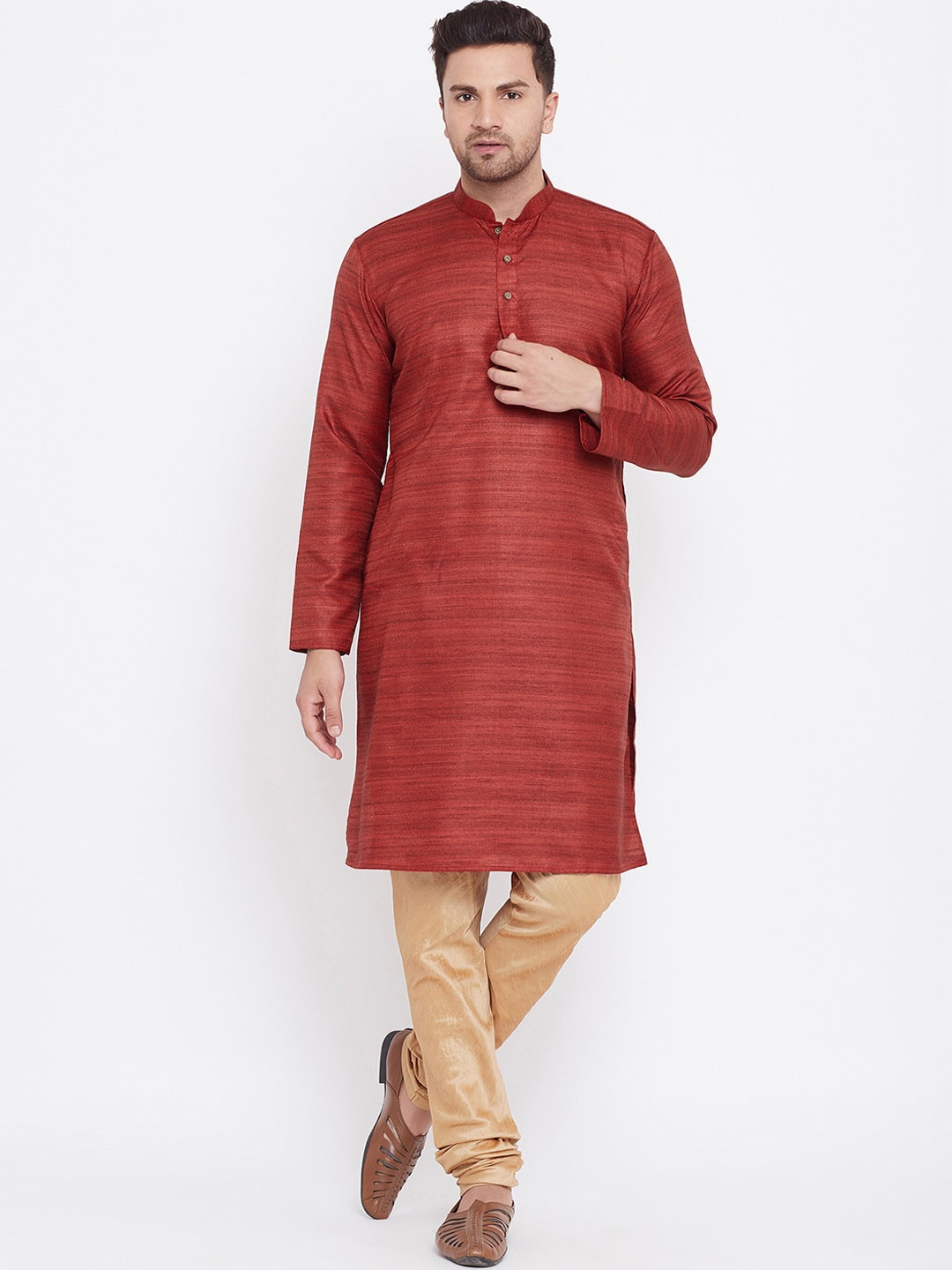 

VASTRAMAY Men Maroon & Gold-Coloured Solid Kurta with Churidar