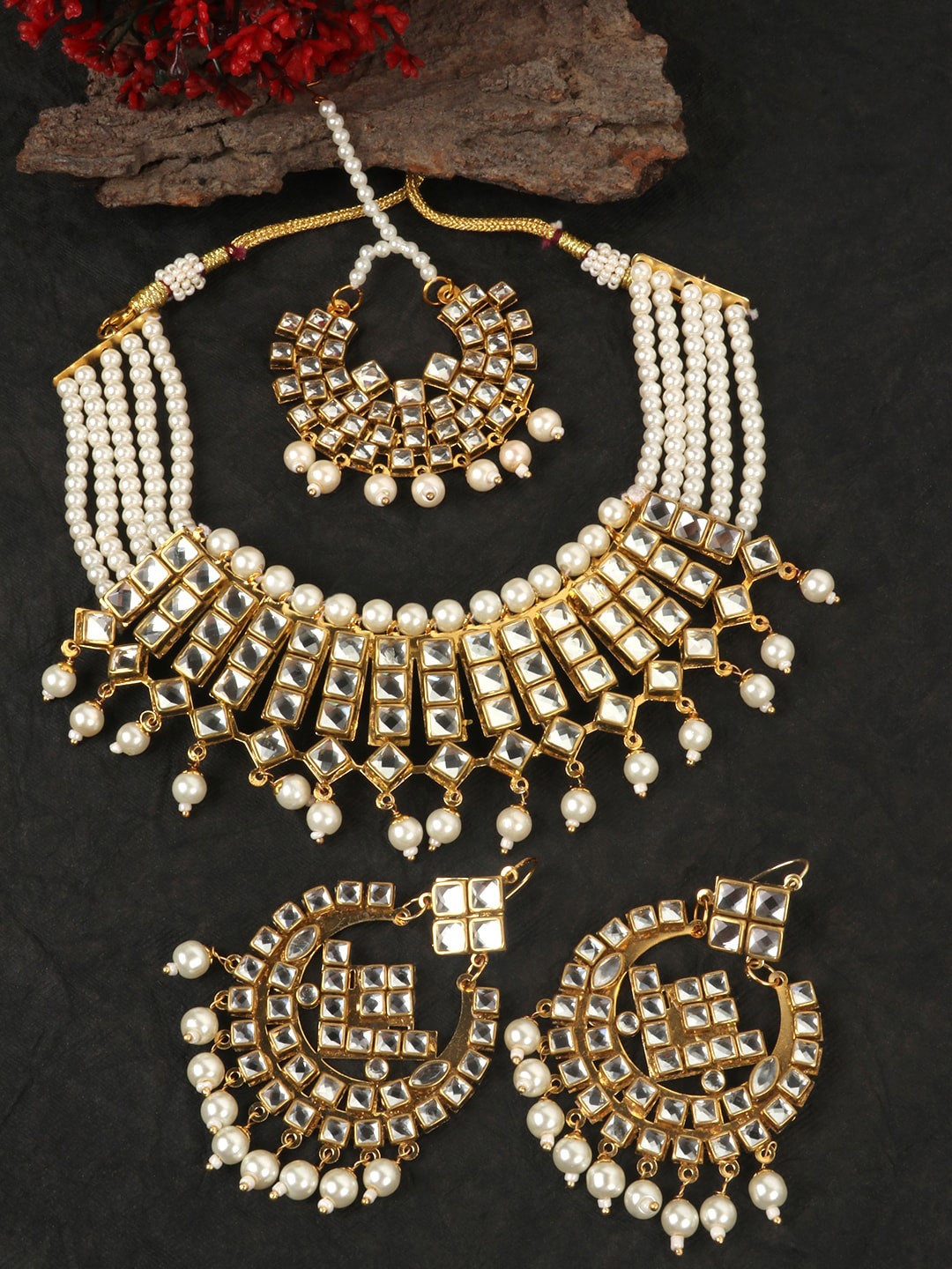 

JEWELS GEHNA Gold-Plated White Stone-Studded & Beaded Jadau Jewellery Set