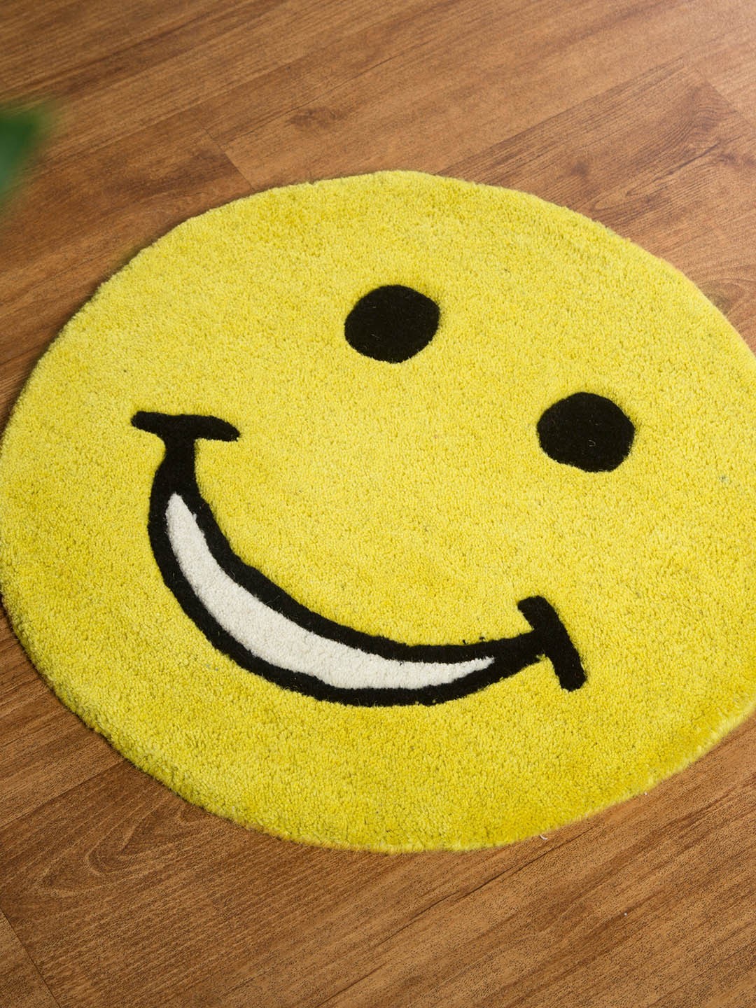 

Bigsmall Unisex Yellow Smiley Round Rug