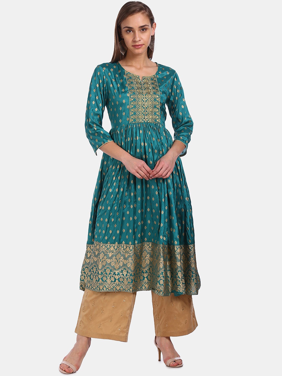 

Anahi Women Green & Gold-Toned Paisley Printed Thread Work Anarkali Kurta
