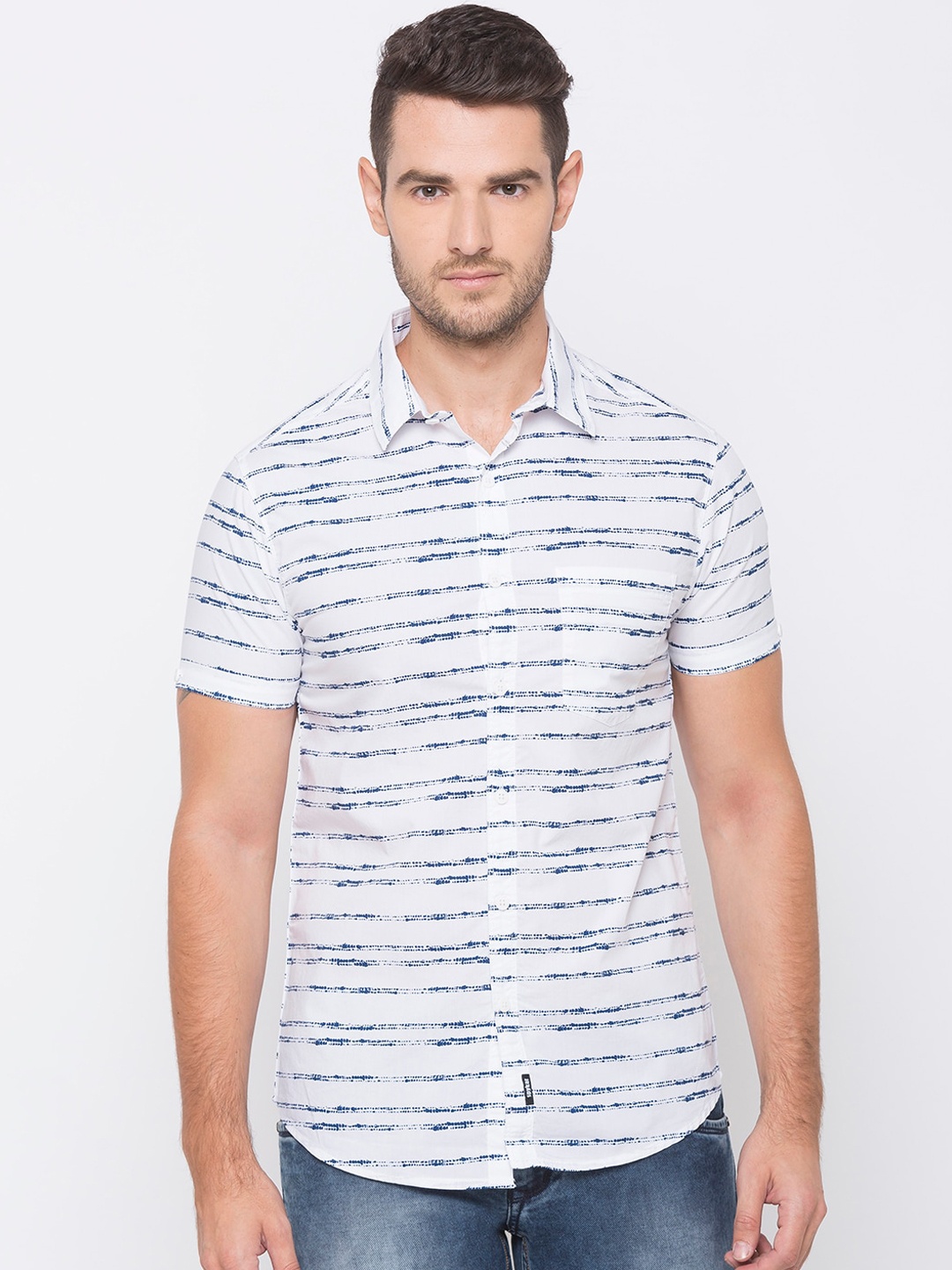 

SPYKAR Men White & Blue Slim Fit Striped Casual Shirt