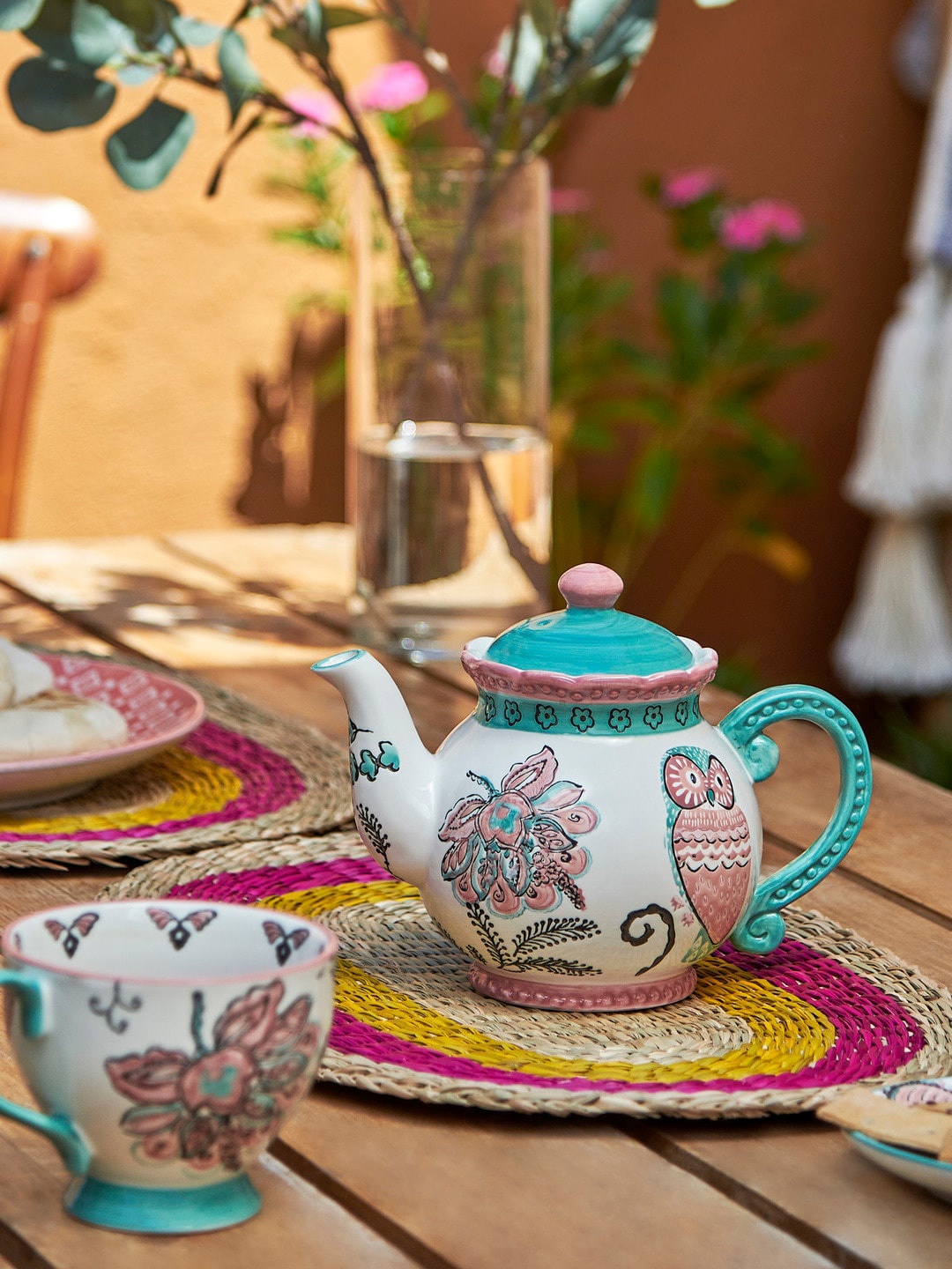 

Chumbak White & Sea Green Kansas Tales Printed Kettle