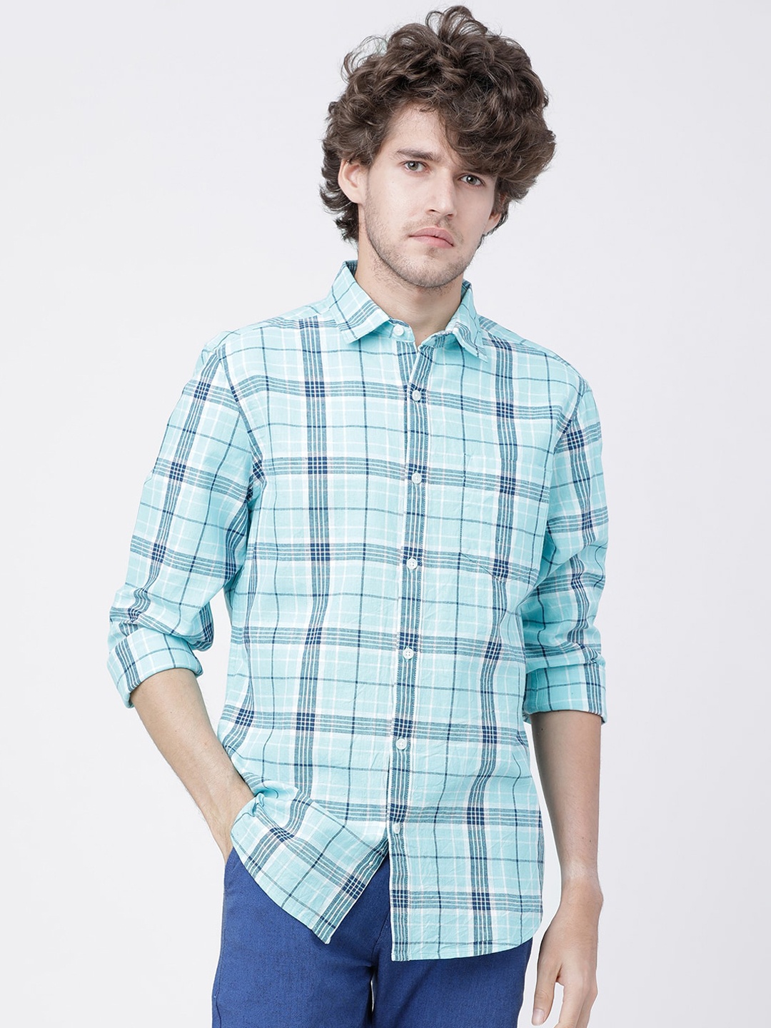 

HIGHLANDER Men Blue & White Slim Fit Checked Casual Shirt