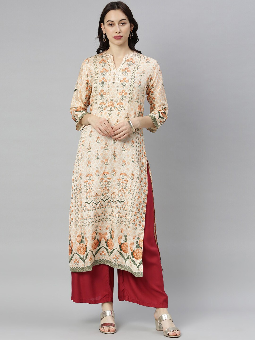 

Neerus Women Beige Floral Printed Floral Kurta