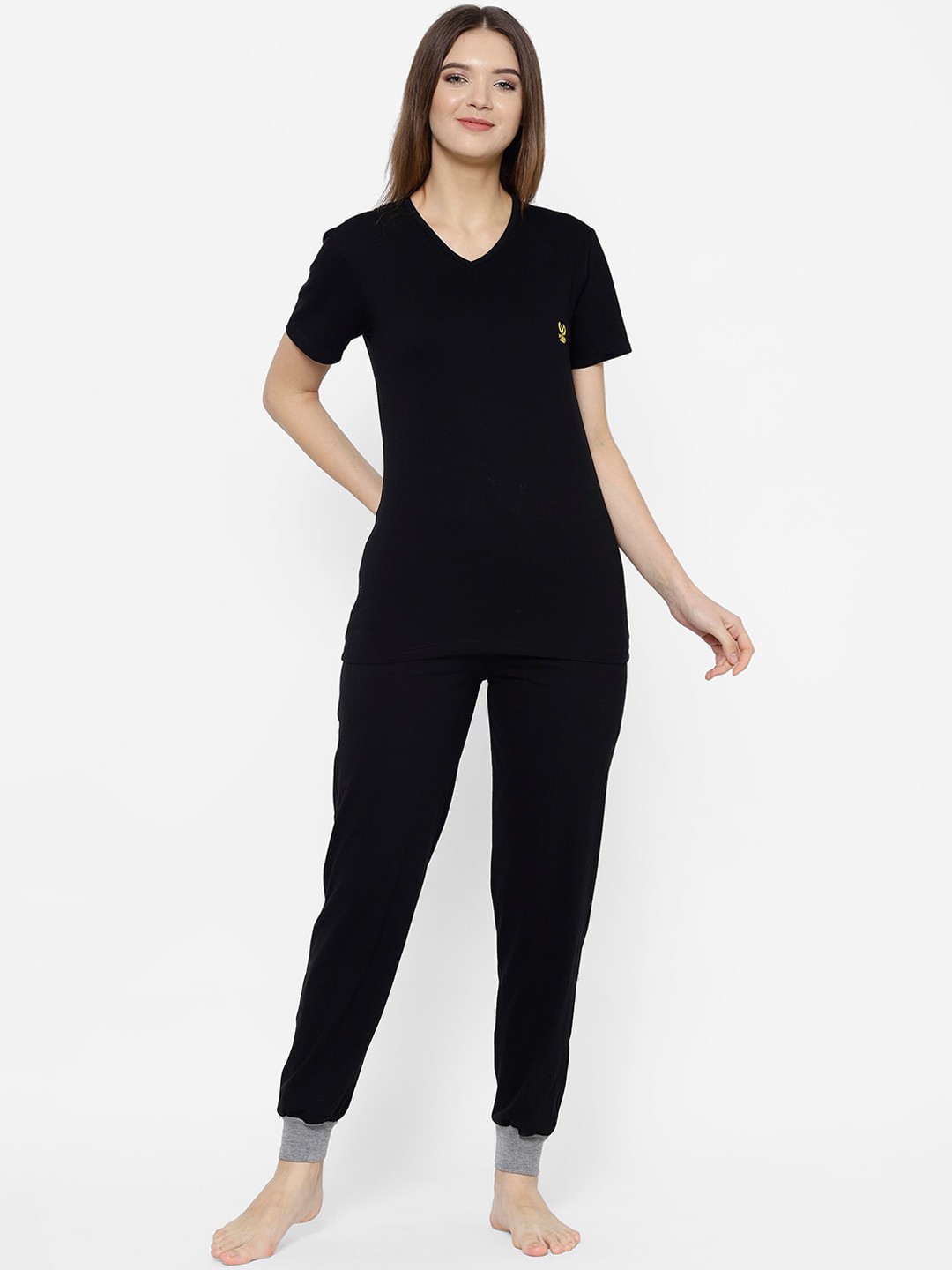 

VIMAL JONNEY Women Black & Grey Solid Night suit