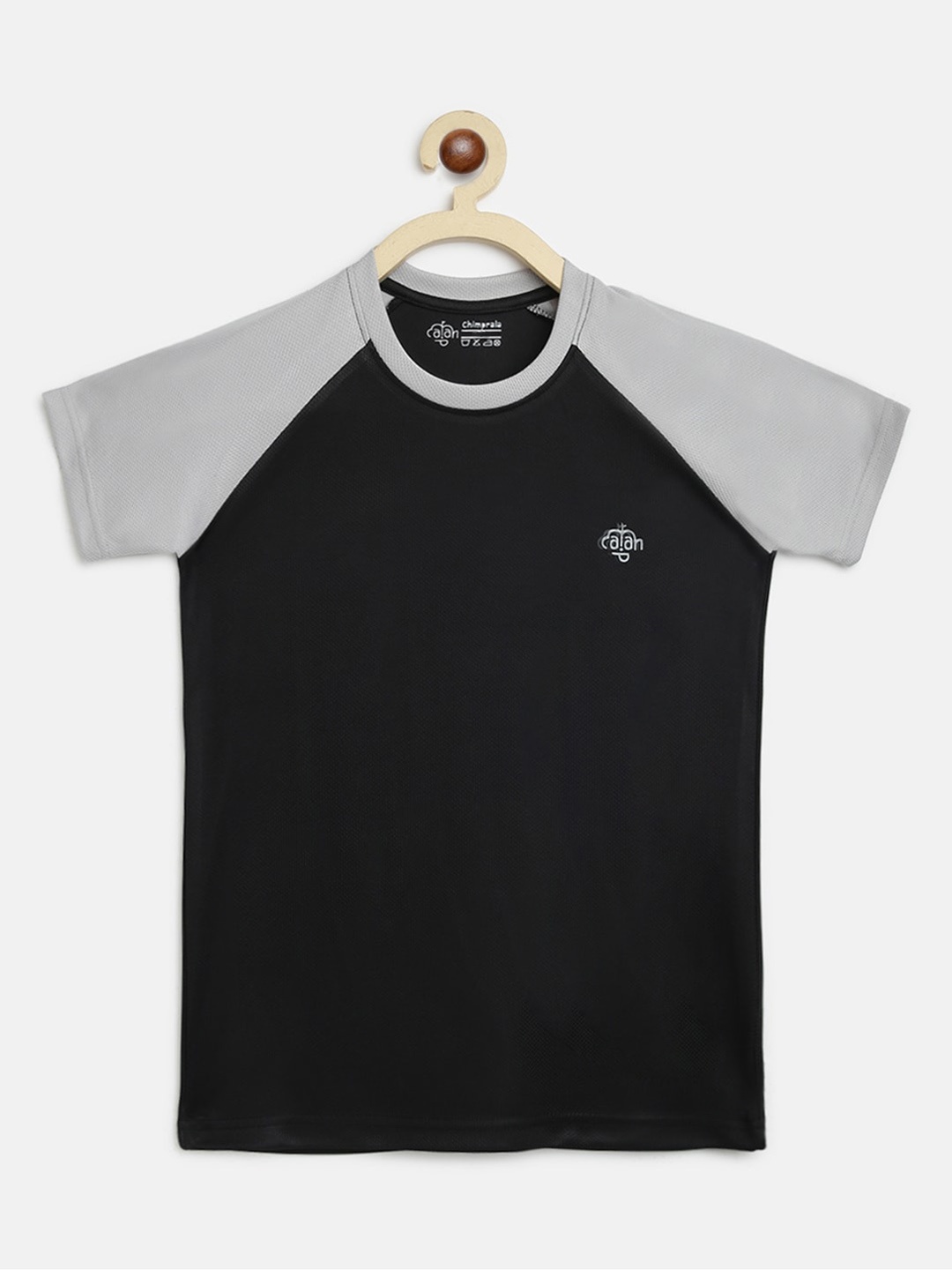 

CHIMPRALA Boys Black Colourblocked Round Neck Sports T-shirt