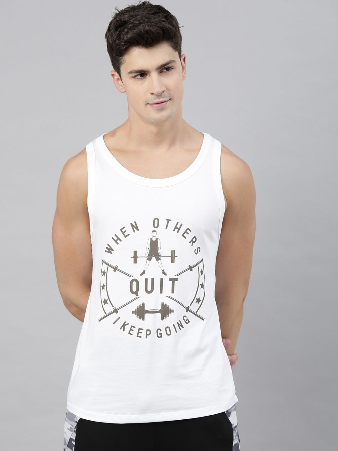 

Bushirt Men White Printed Round Neck Cotton Pure Cotton T-shirt
