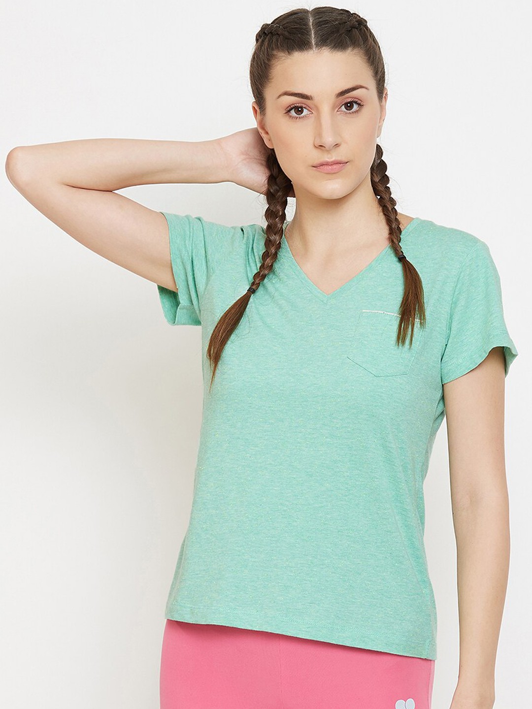 

Clovia Women Green Solid V-Neck T-shirt