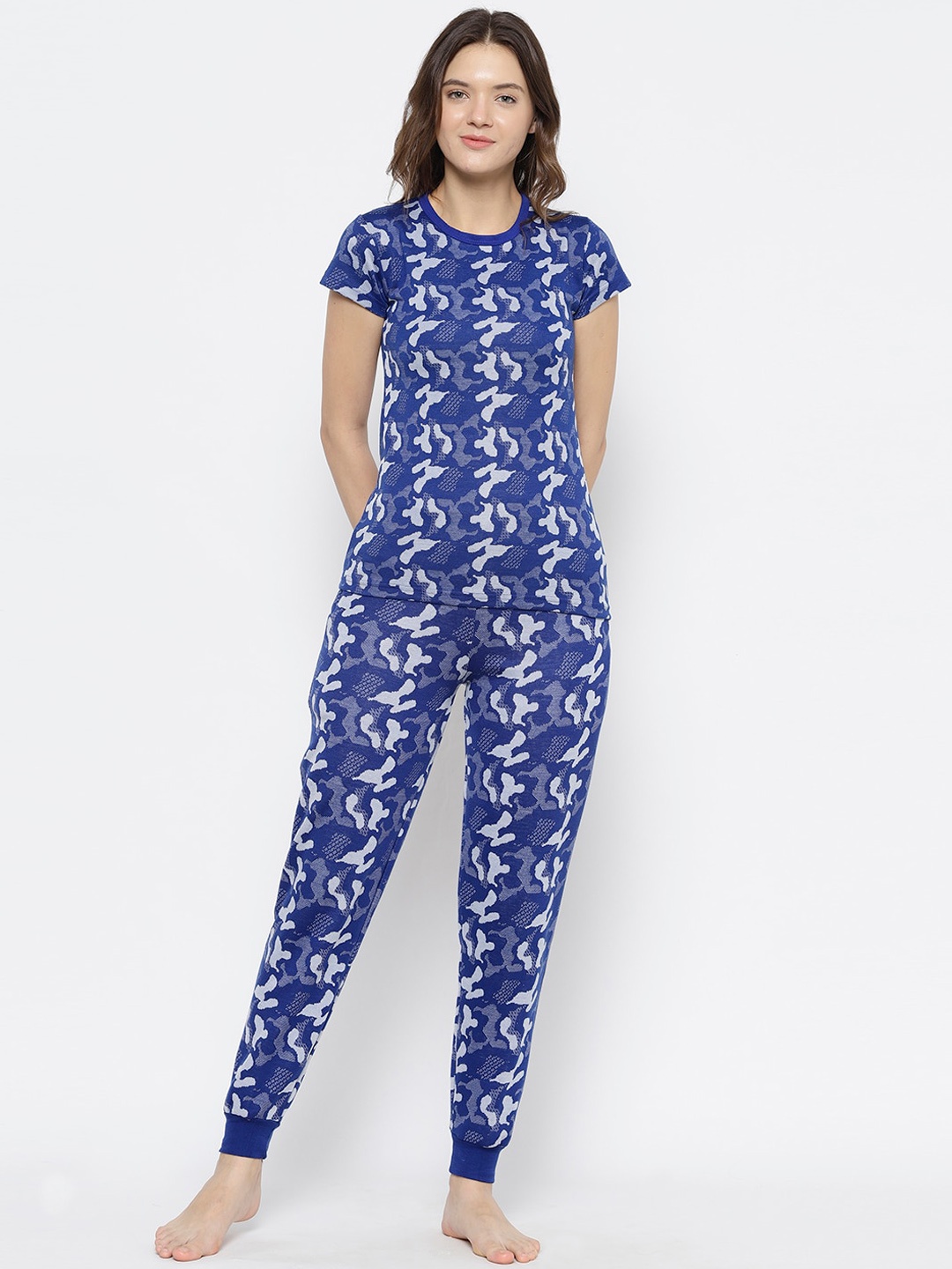 

VIMAL JONNEY Women Blue & White Printed Night suit