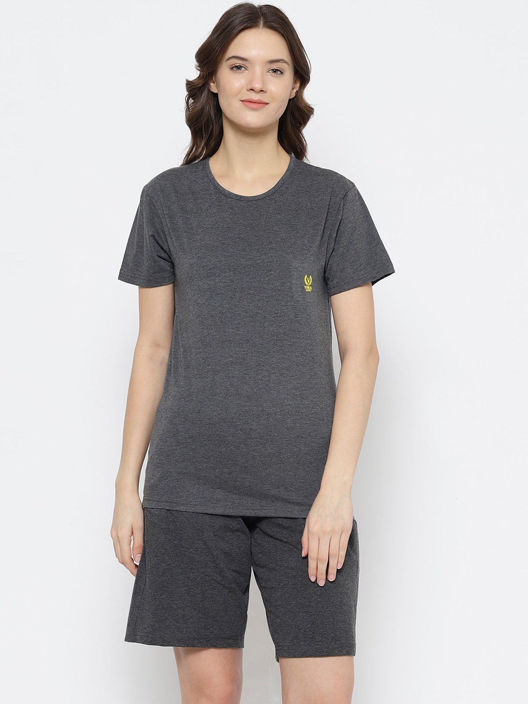 

VIMAL JONNEY Women Grey Solid Night suit