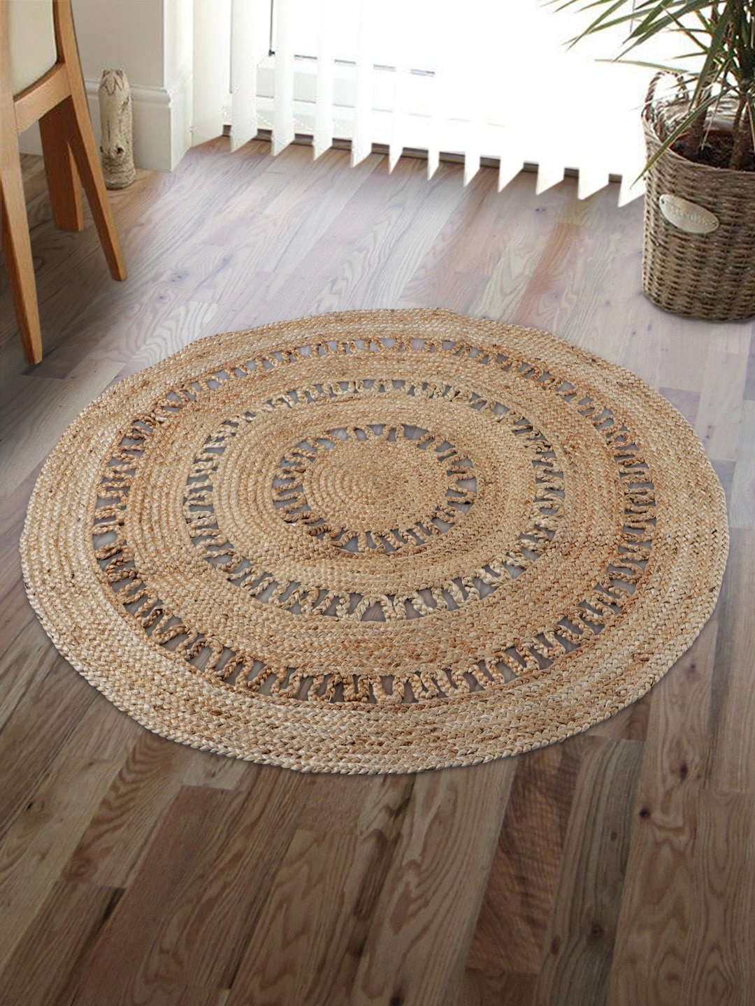 

HomeStorie Beige Natural Jute Sustainable Round Floor Carpet