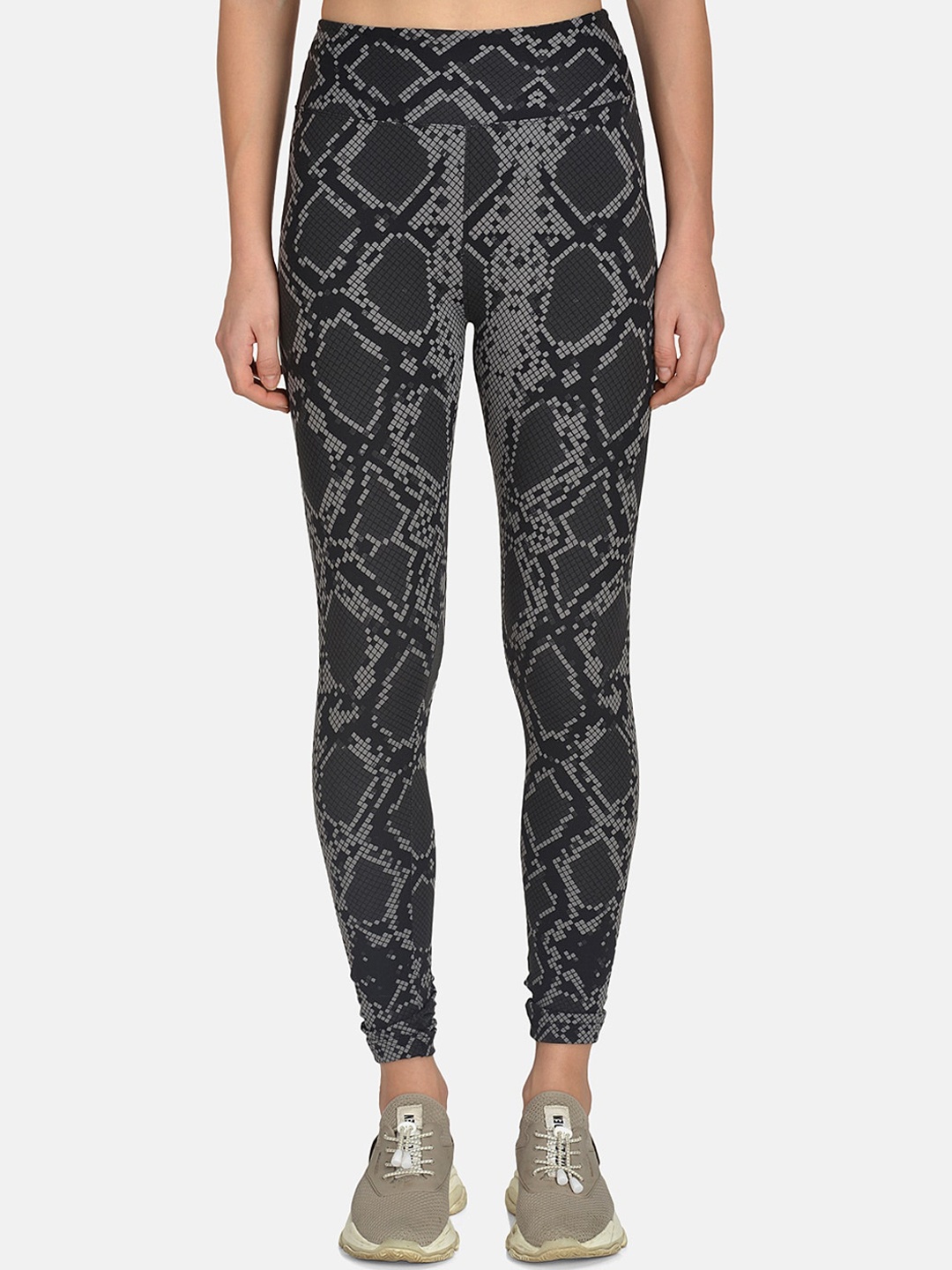 

mod & shy Women Black & Grey Printed Compress Skinny-Fit Rapid-Dry Training Tights