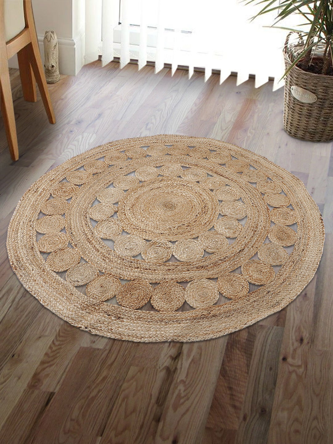 

HomeStorie Beige Natural Jute Sustainable Round Floor Carpet