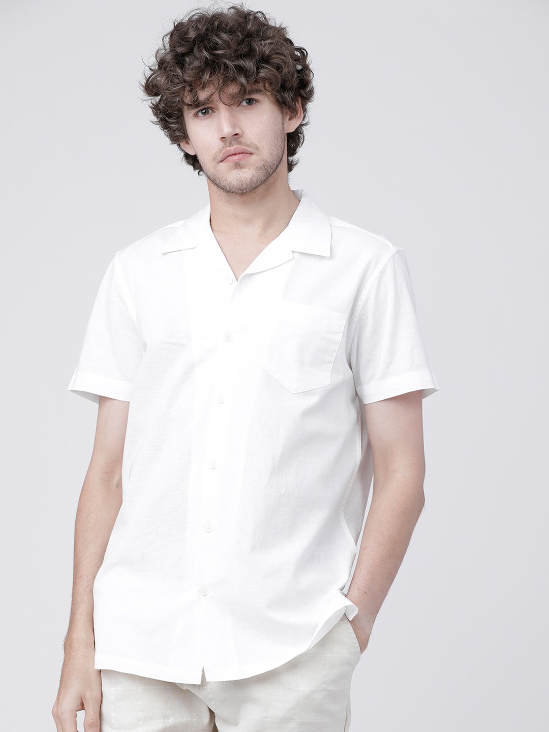 

HIGHLANDER Men White Slim Fit Solid Casual Shirt