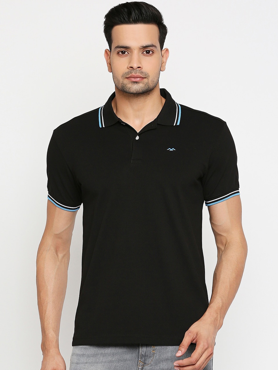 

Mufti Men Black Solid Polo Collar T-shirt