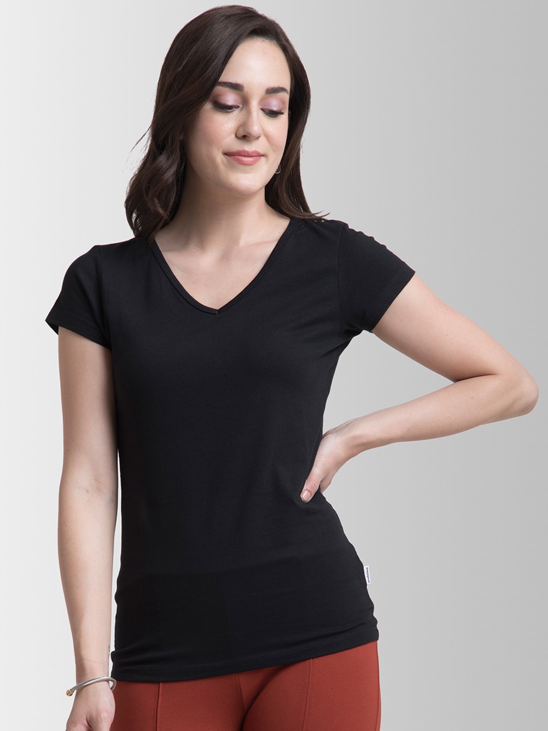 

FableStreet Women Black Solid V-Neck T-shirt