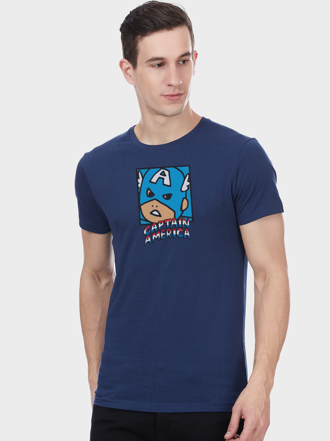 

Free Authority Men Blue Captain America Print Round Neck T-shirt