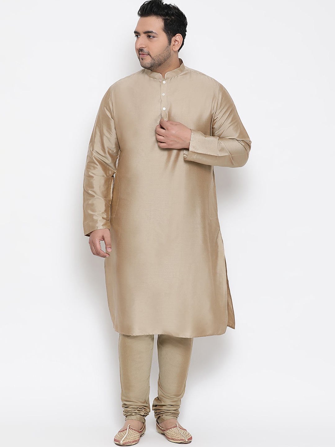 

KISAH PLUS Men Brown Solid Kurta with Churidar