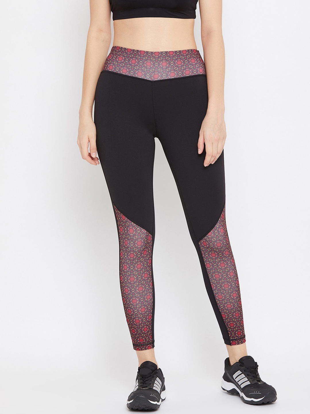 

JUMP USA Women Black & Red Printed e-Dry Training Tights