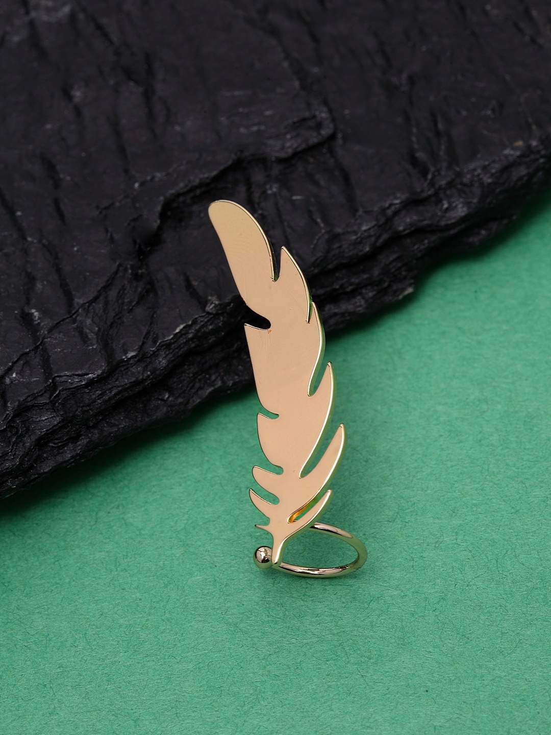 

Ferosh Gold-Toned Contemporary Studs