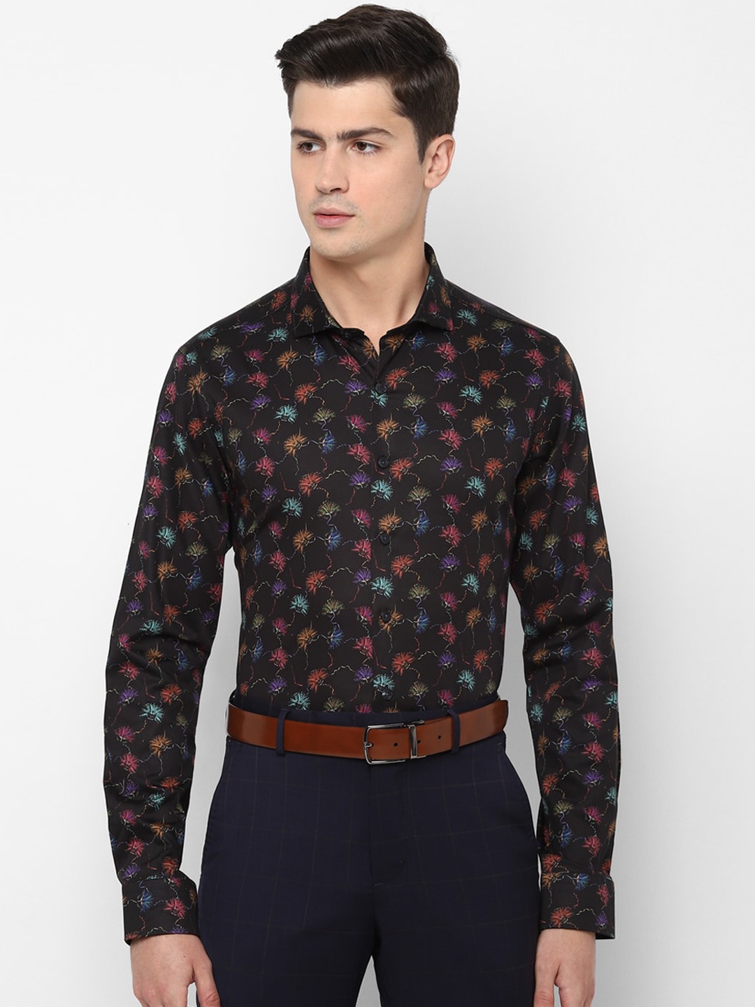 

SIMON CARTER LONDON Men Black Slim Fit Printed Casual Shirt