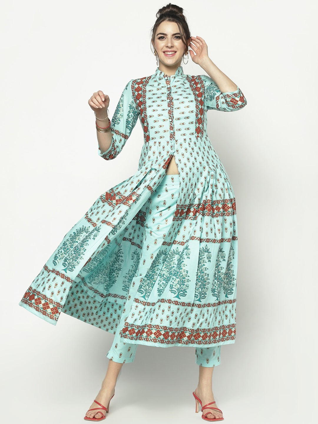 Sera Women Blue Printed Kurta with Trousers