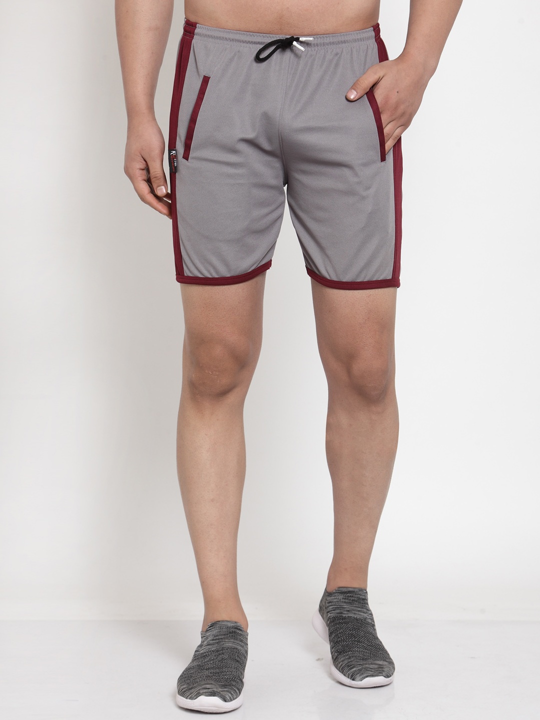 

KLOTTHE Men Grey Solid Regular Fit Sports Shorts