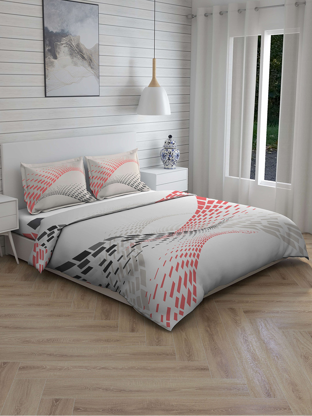 

Boutique Living India White & Pink Printed 148 TC 120 GSM Double King Bedding Set