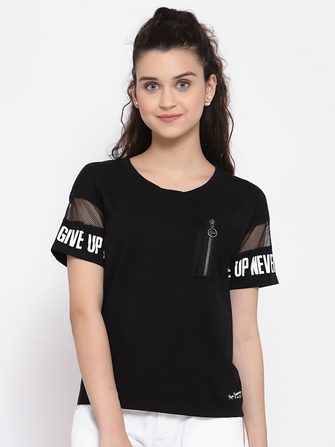 

Pepe Jeans Women Black Solid Round Neck Cotton Pure Cotton T-shirt
