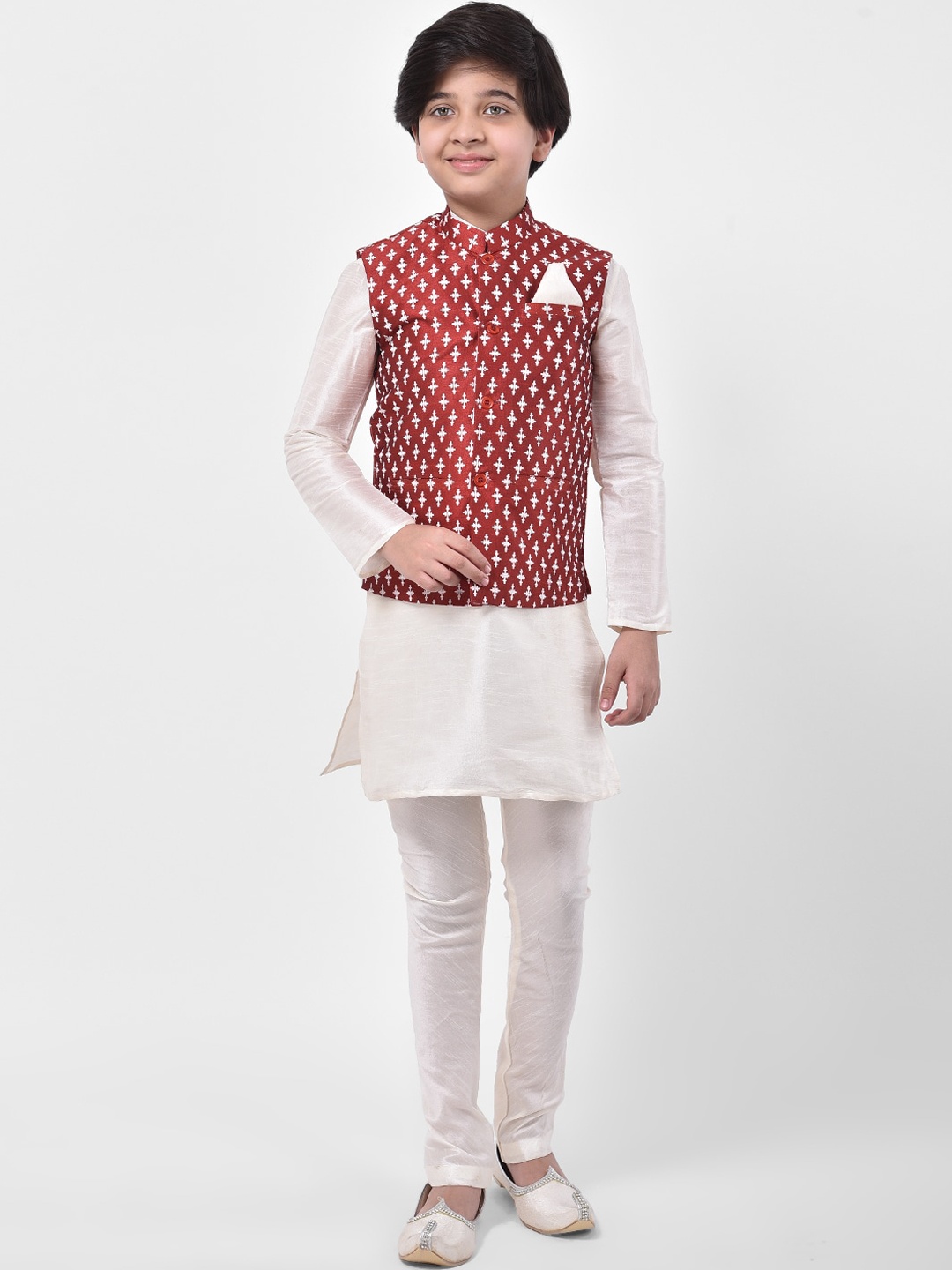 

DEYANN Boys Off White Regular Straight Dupion Silk Kurta & Pyjamas