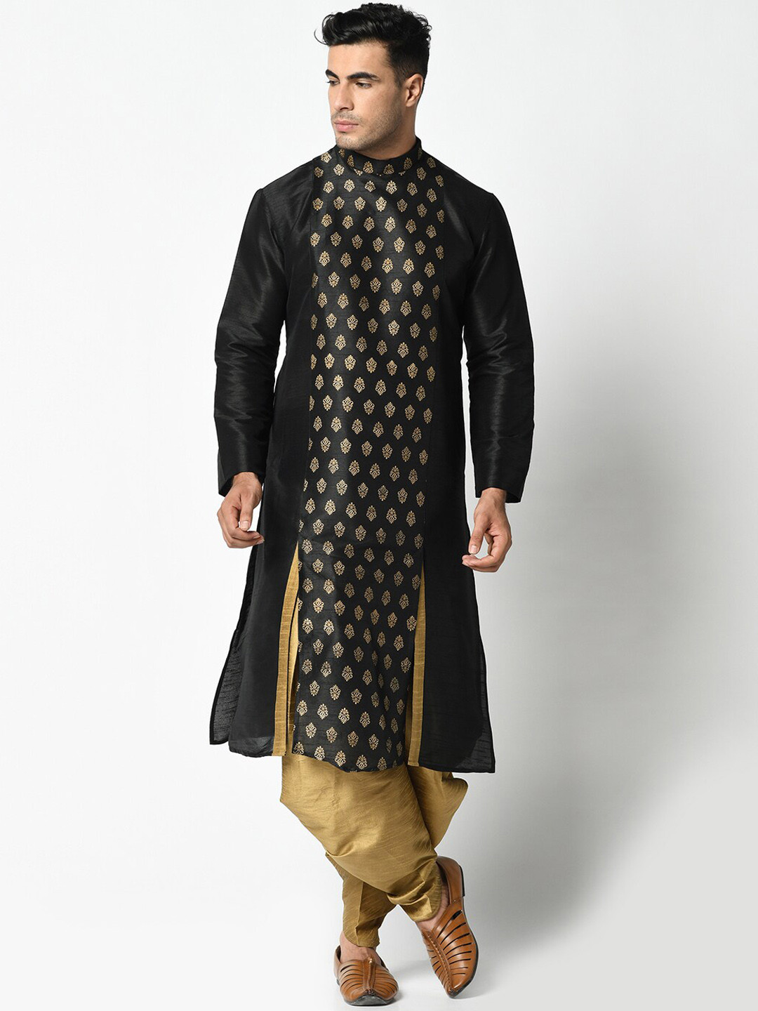 

DEYANN Men Black & Gold-Toned Ethnic Motifs Printed Kurta