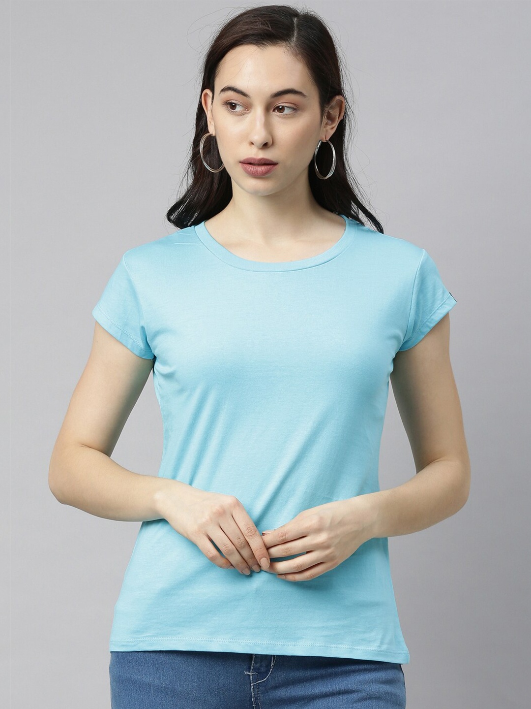 

Bushirt Women Blue Pure Cotton Solid Round Neck T-shirt