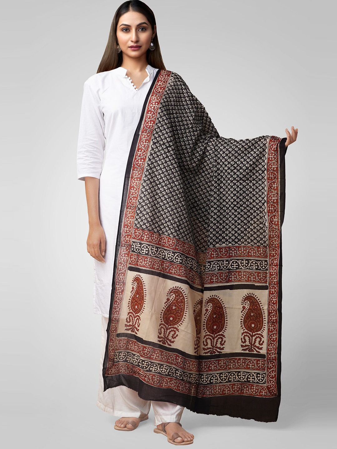 

Unnati Silks Cream-Coloured & Black Printed Cotton Dupatta