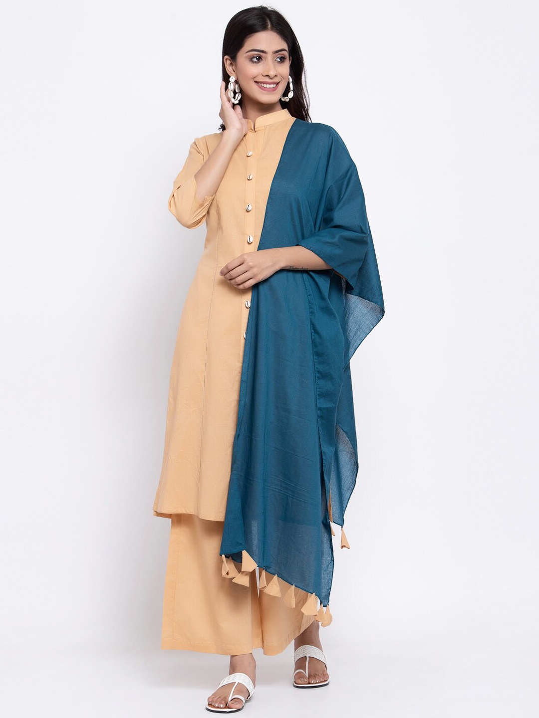 

DUGRI BE THE ONE Women Beige & Blue Pure Cotton Kurta & Palazzos With Dupatta
