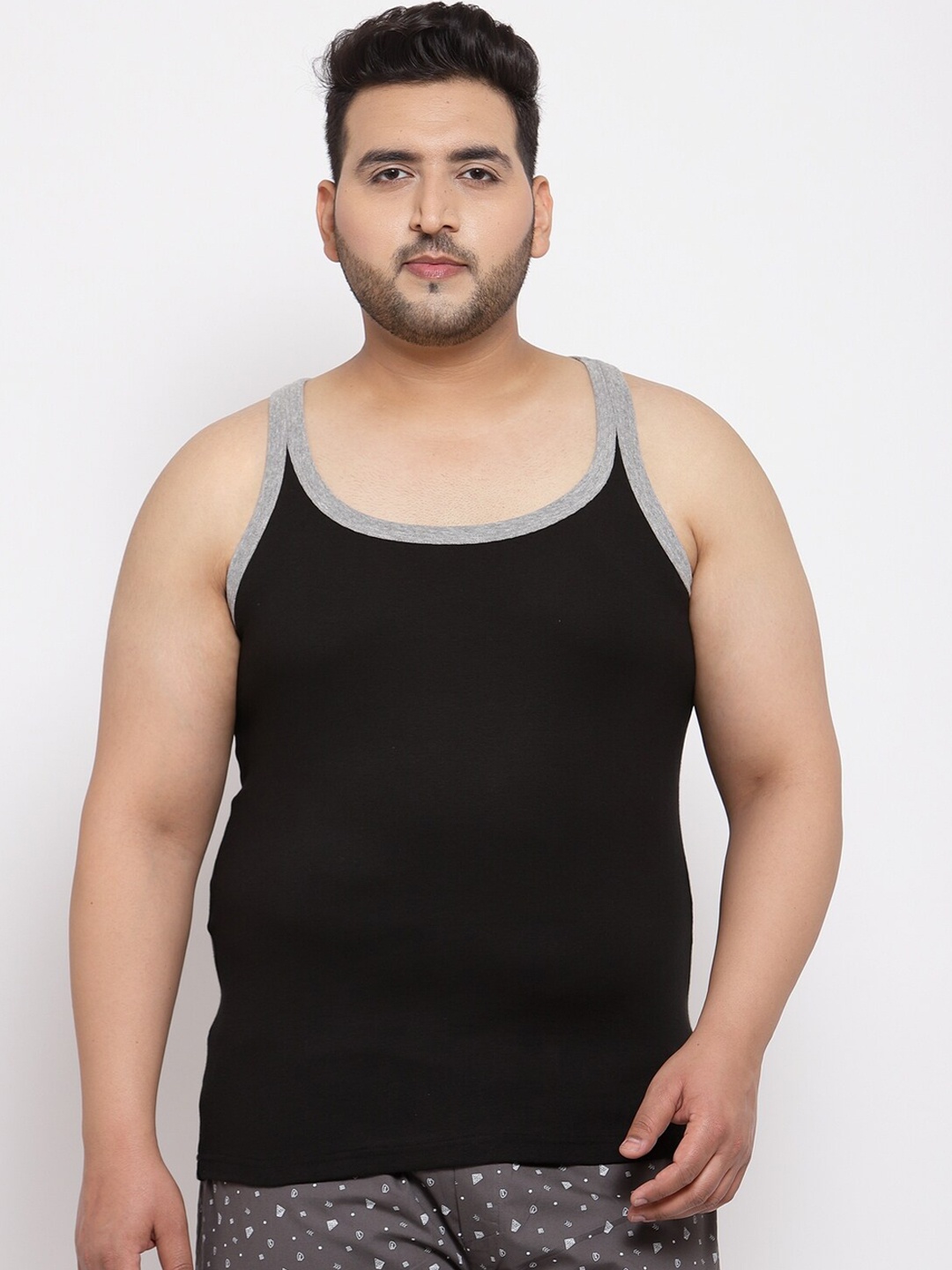 

plusS Men Plus Size Black Solid Innerwear Vest MSD9907