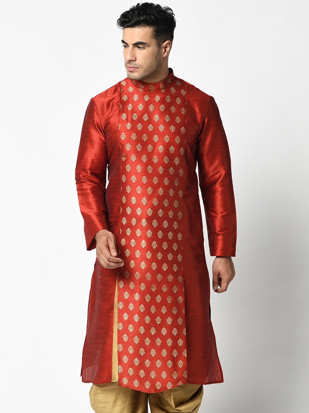 

DEYANN Men Red Thread Work Kurta