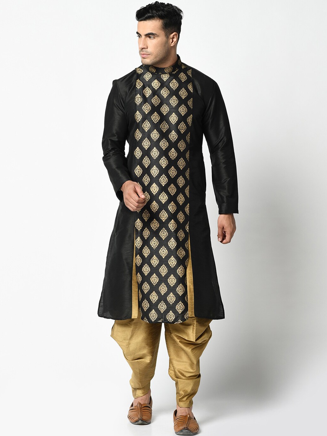 

DEYANN Men Black & Gold-Coloured Ethnic Motifs Printed Kurta