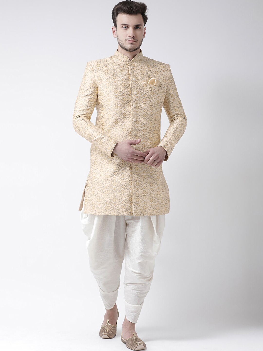 

DEYANN Men Cream-Colored & Off- White Printed Dupion Silk Sherwani Set