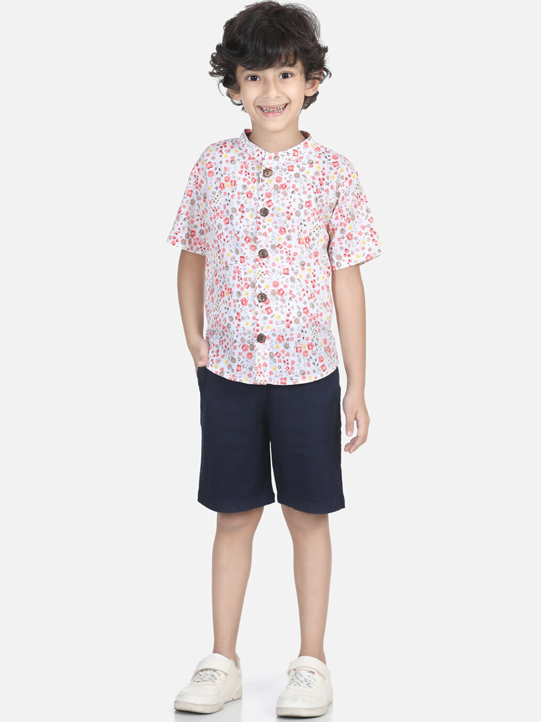 

Cutiekins Boys White & Navy Blue Printed Shirt with Shorts
