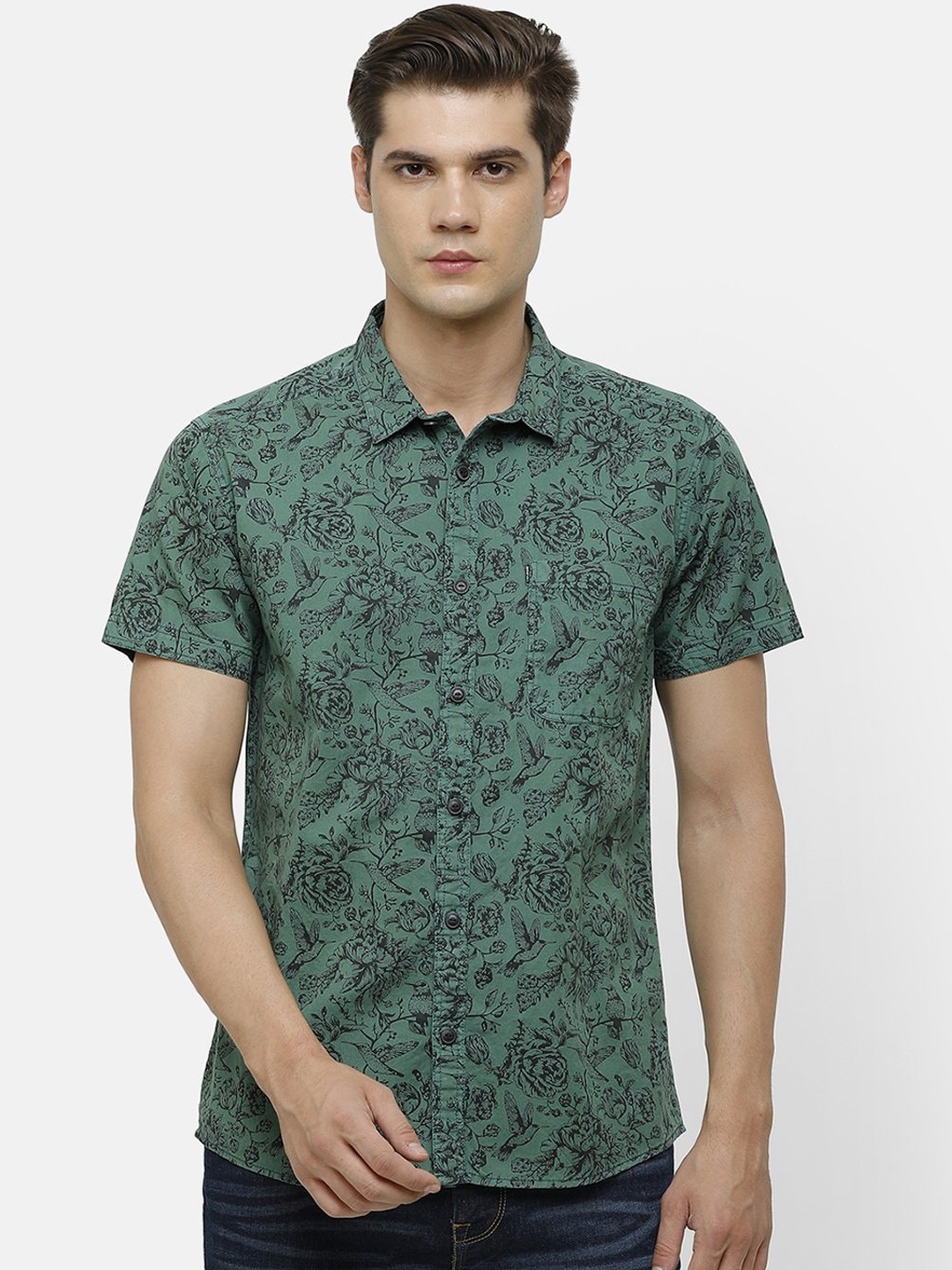 

Voi Jeans Men Green Slim Fit Printed Casual Shirt