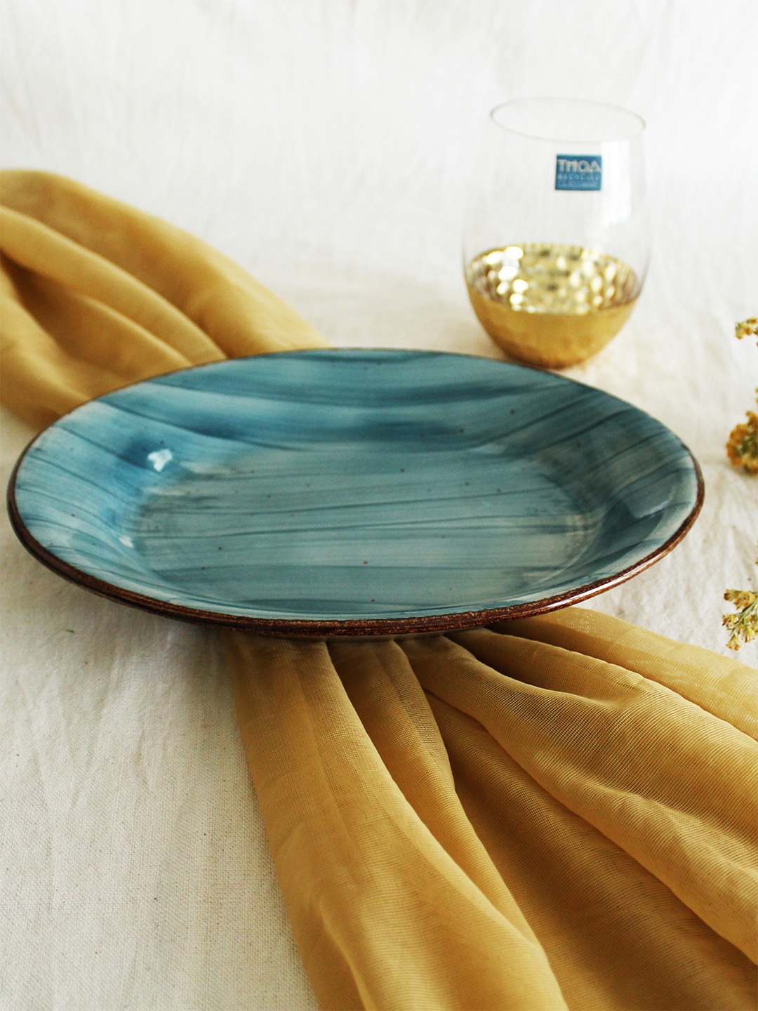 

THOA Blue Ceramic Plates Set
