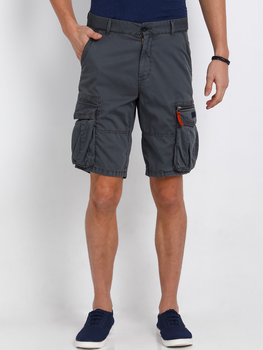 

t-base Men Grey Solid Regular Fit Pure Cotton Cargo Shorts