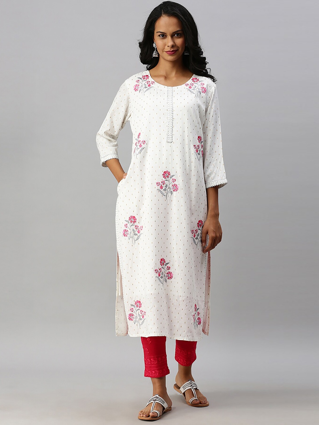 

Soch Women White Floral Embroidered Kurta