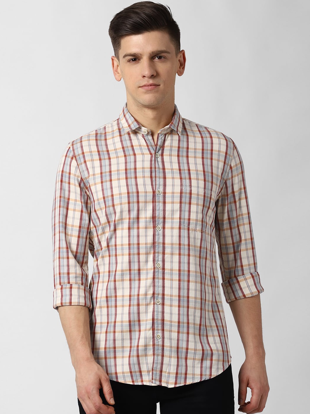 

Peter England Casuals Men Beige Slim Fit Checked Pure Cotton Casual Shirt