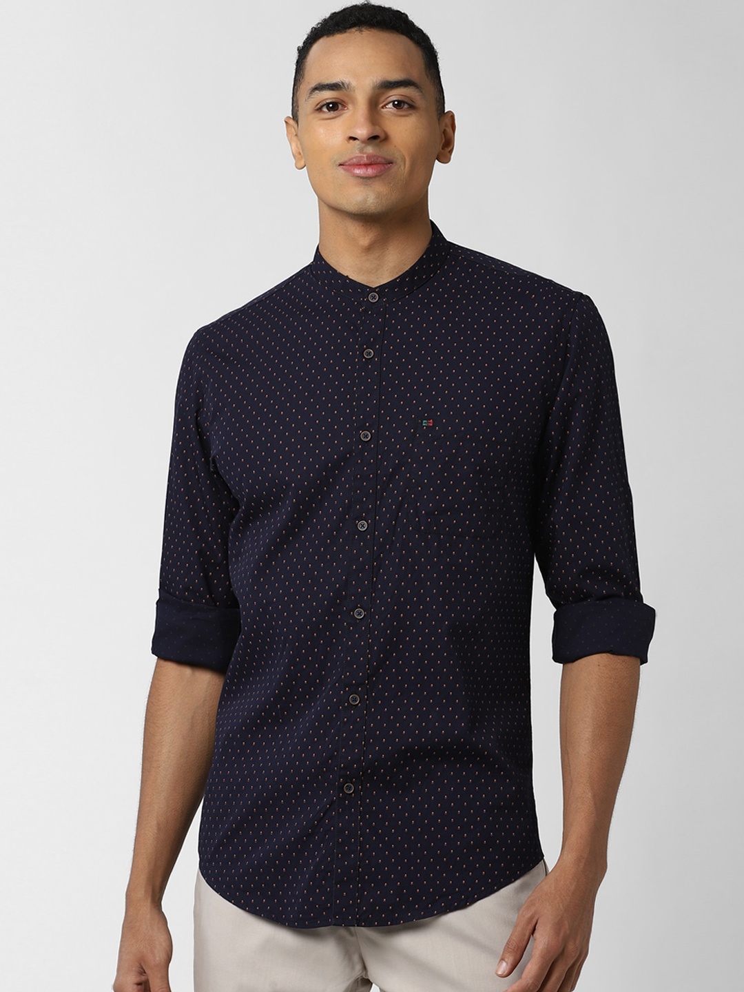 

Peter England Casuals Men Navy Blue Slim Fit Printed Pure Cotton Casual Shirt