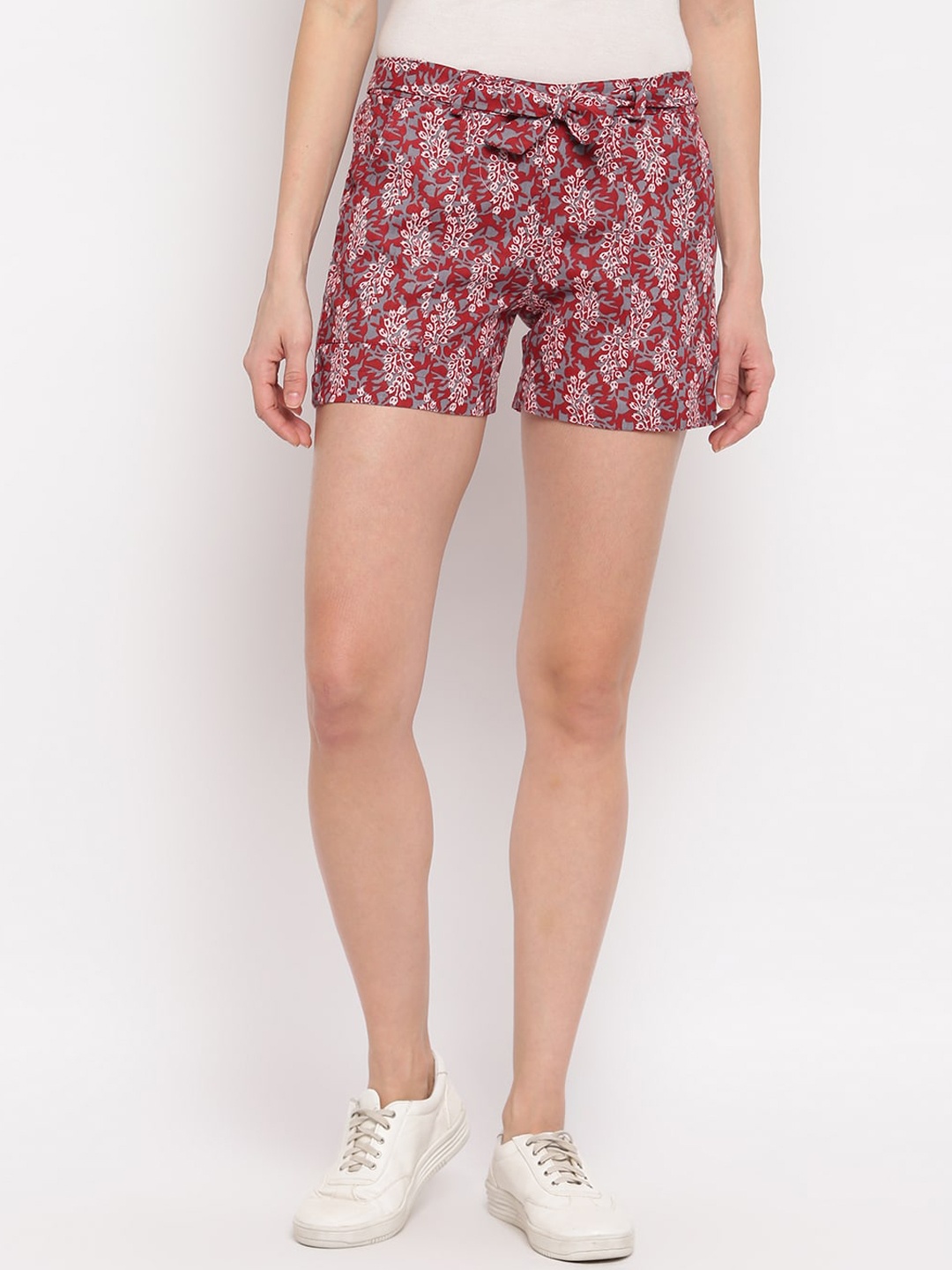

Aawari Women Multicoloured Floral Print Regular Fit Regular Shorts, Multi
