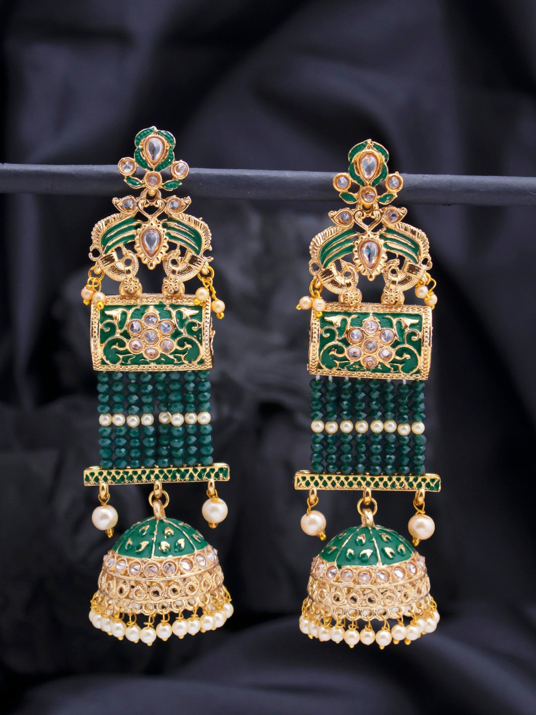 

Sukkhi Green & Gold-Toned Contemporary Jhumkas