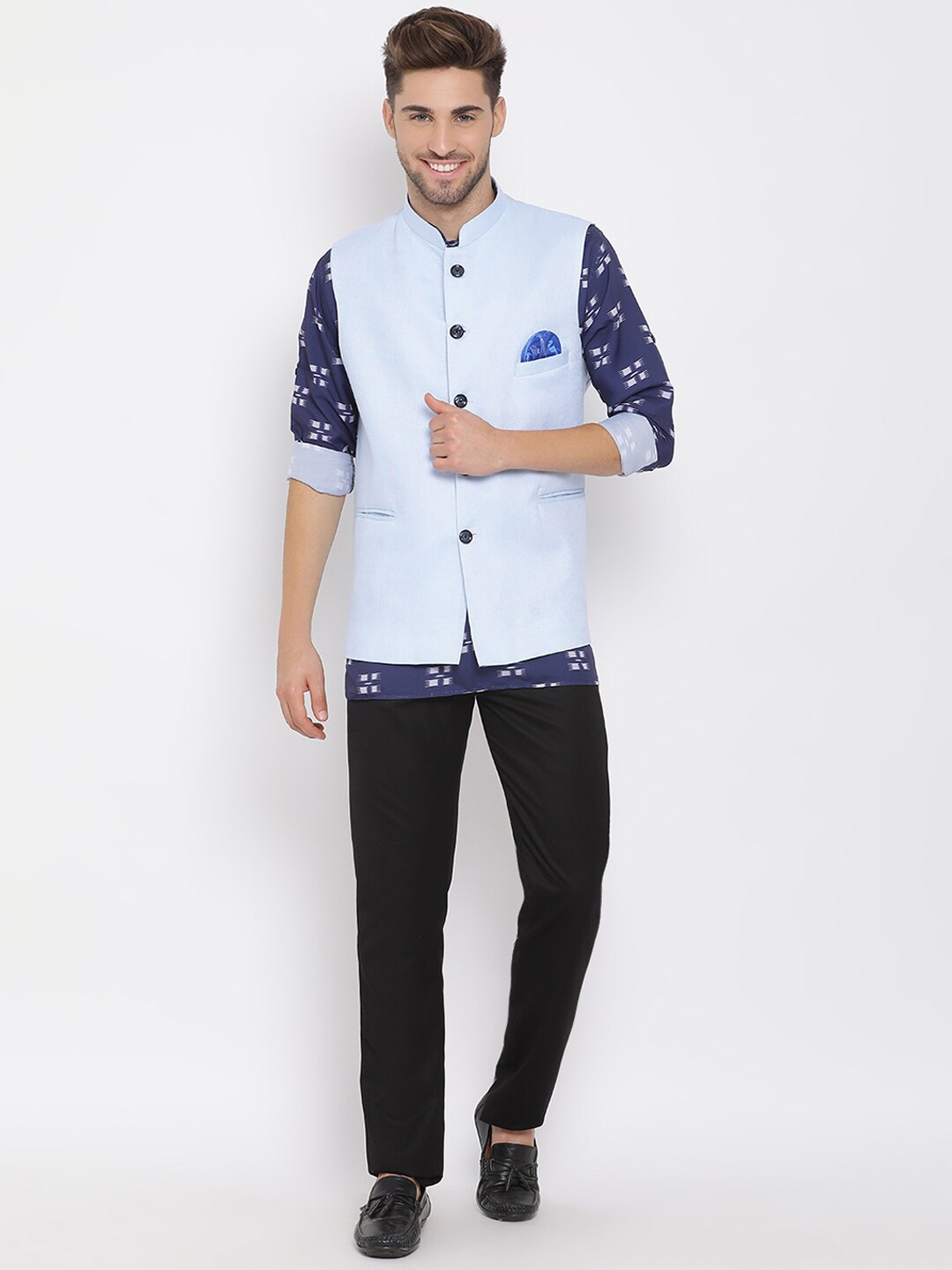 

Hangup Men Printed Short Kurta with Trousers & Nehru Jacket, Blue