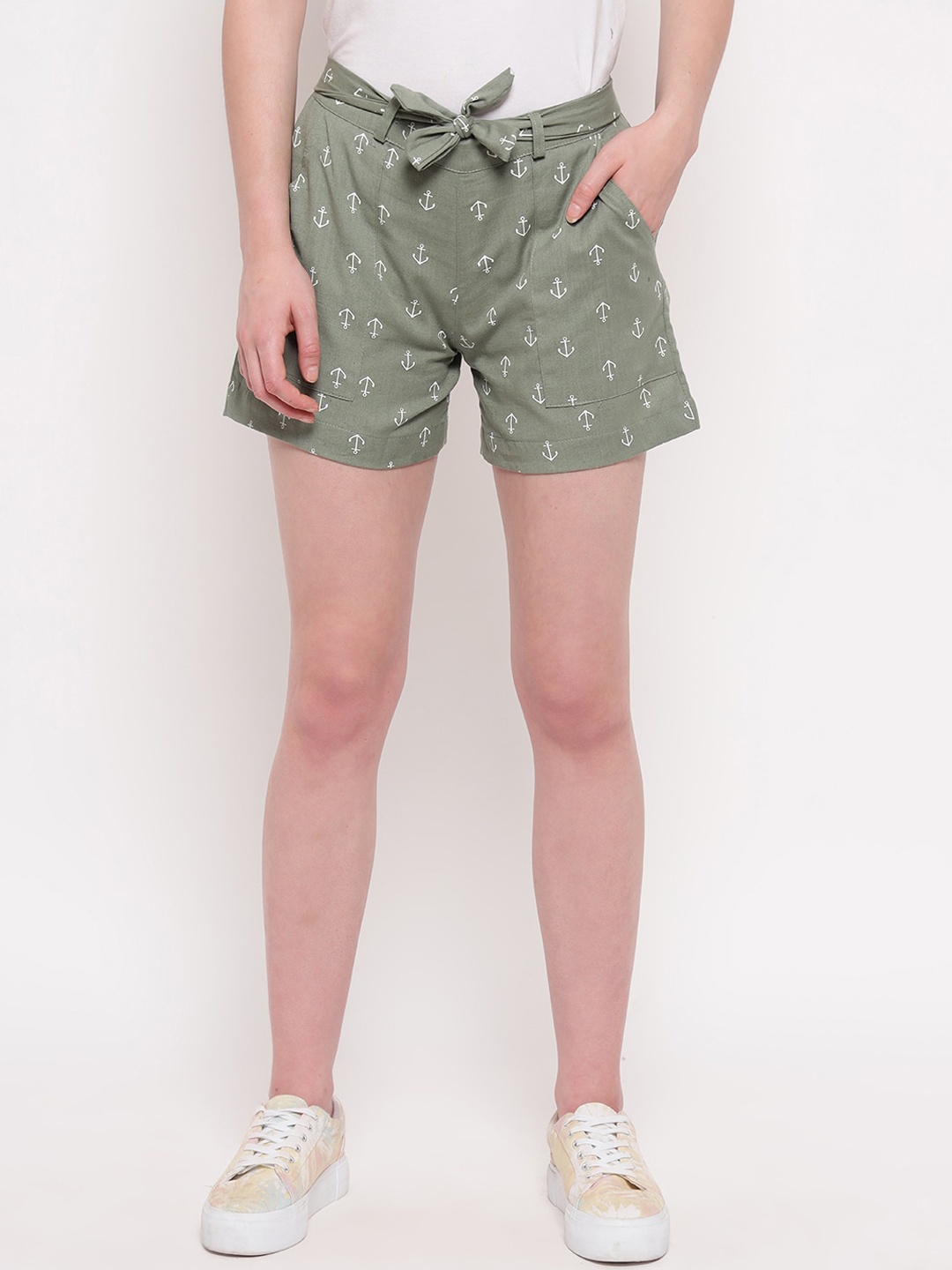 

Aawari Women Green Printed Regular Fit Regular Shorts